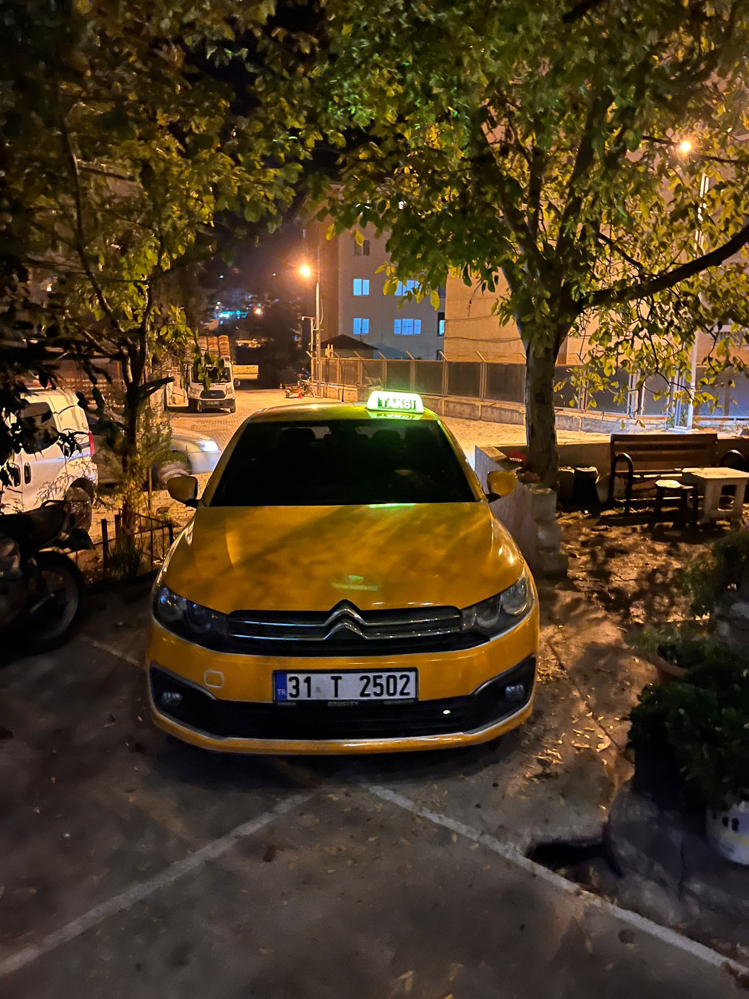 Hizmet Aracı